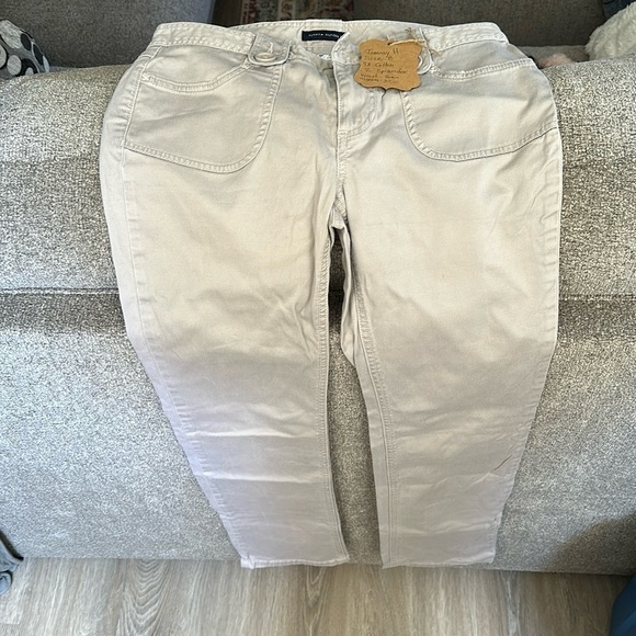 Tommy Hilfiger khaki pants  sz8 - Picture 1 of 3